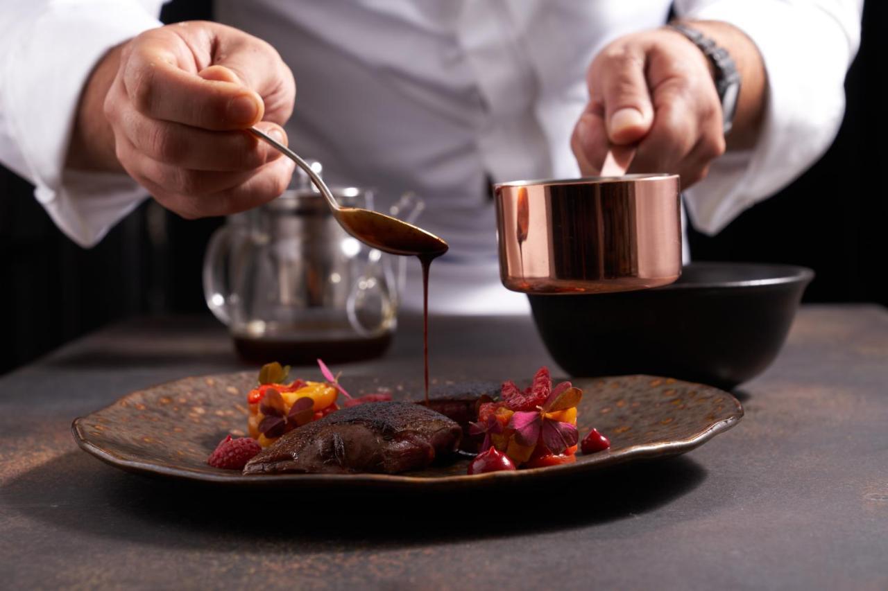 Logis Hotel - Restaurant Maison Claude Darroze Langon  Eksteriør bilde