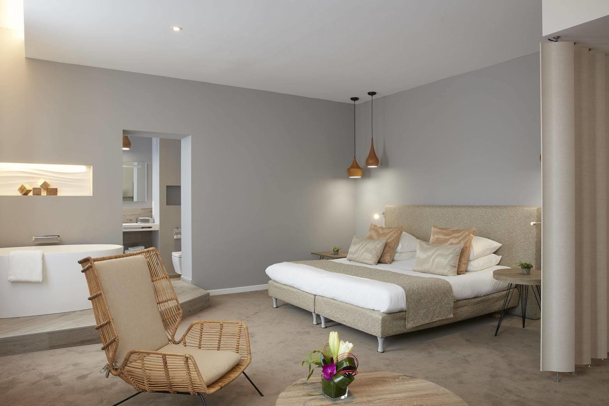 Logis Hotel - Restaurant Maison Claude Darroze Langon  Eksteriør bilde