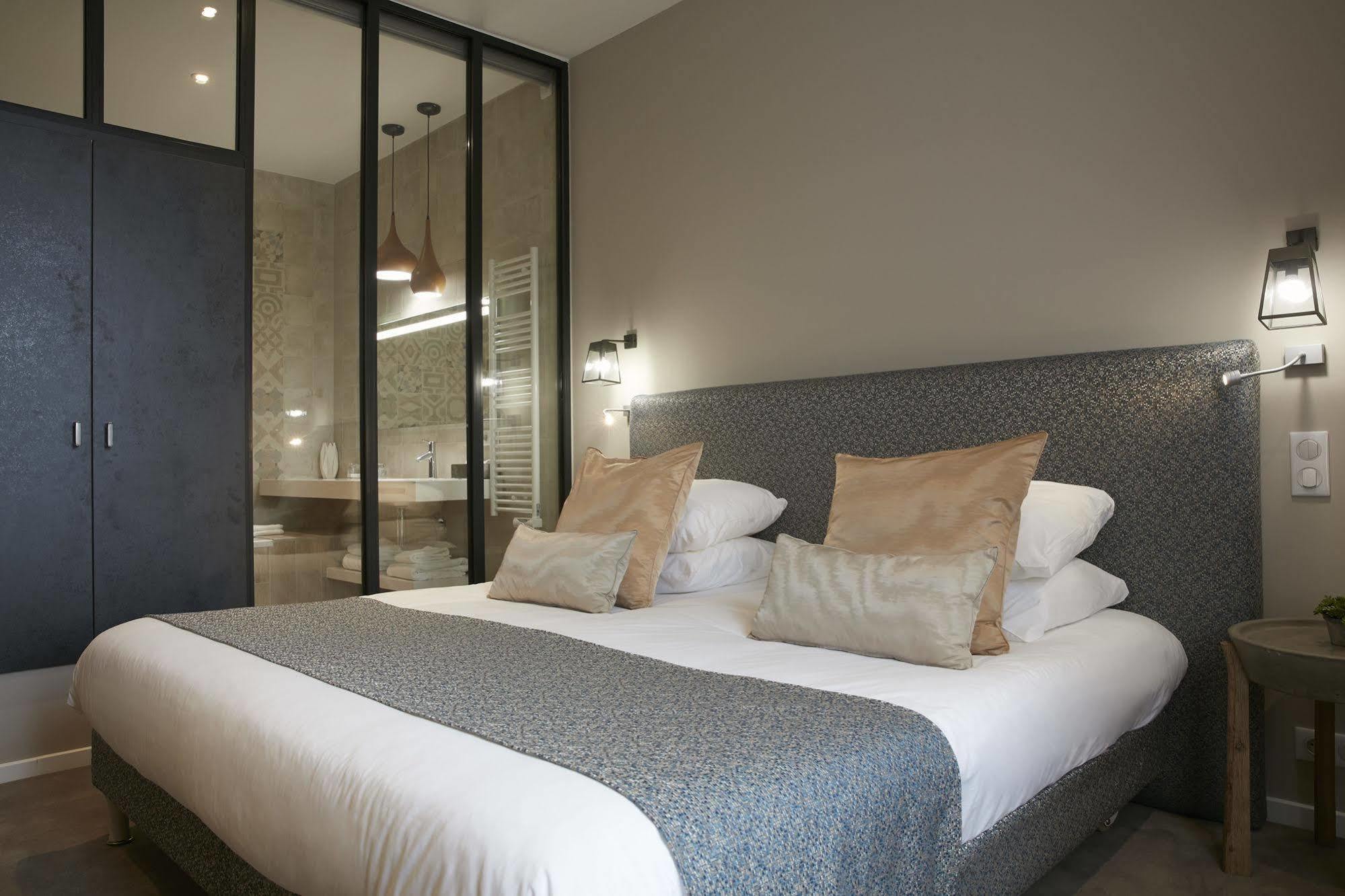 Logis Hotel - Restaurant Maison Claude Darroze Langon  Eksteriør bilde